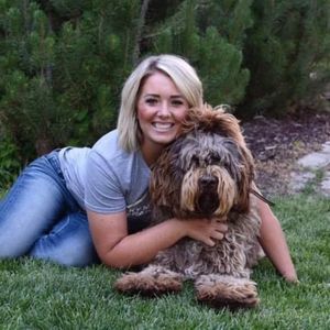 Meet your Posher, Elise